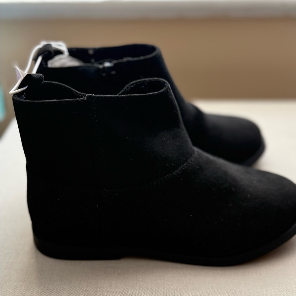Old Navy Kids Black Suede Boots